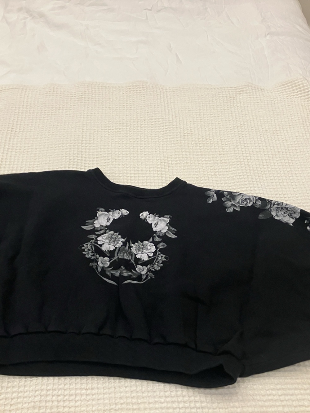 Black Floral Cropped Sweatshirt